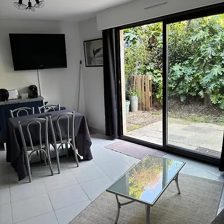 公寓 Agreable A Sur A 300 Metres Des Commerces Et De La *